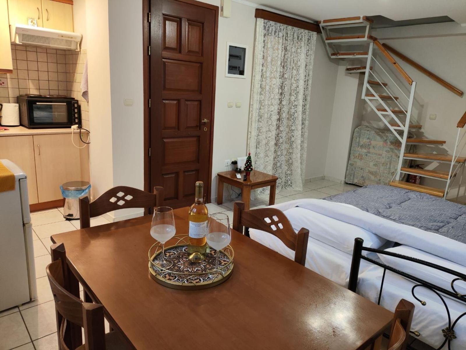 Οι Φωλίτσες Appartement Nafpaktos Buitenkant foto